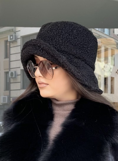 Шапка от астраган в светло синьо